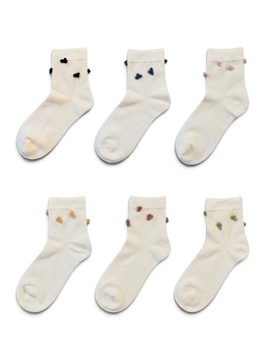Ruffn’Turf  -Handmade knot socks- WHT